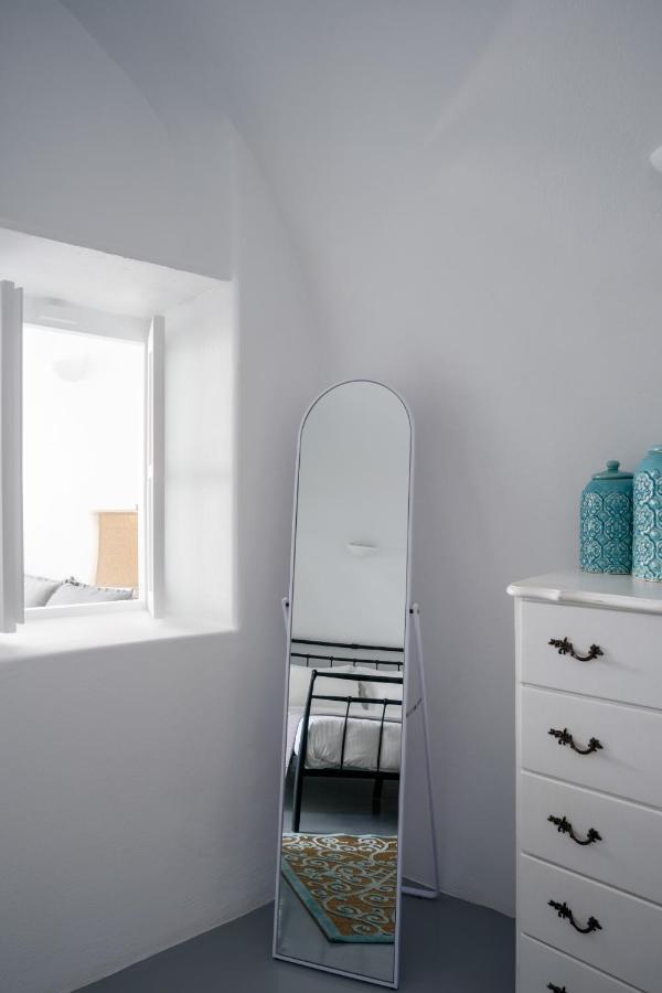 Cave Agapi Apartment Oia  Bagian luar foto