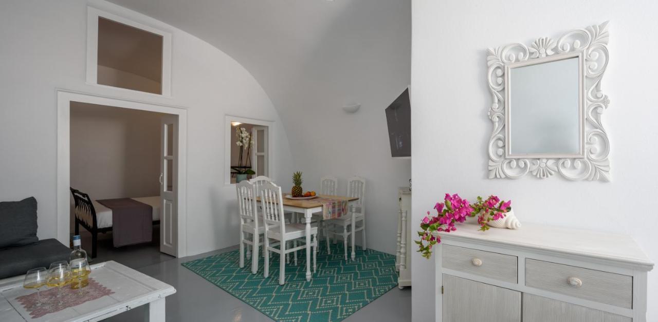 Cave Agapi Apartment Oia  Bagian luar foto