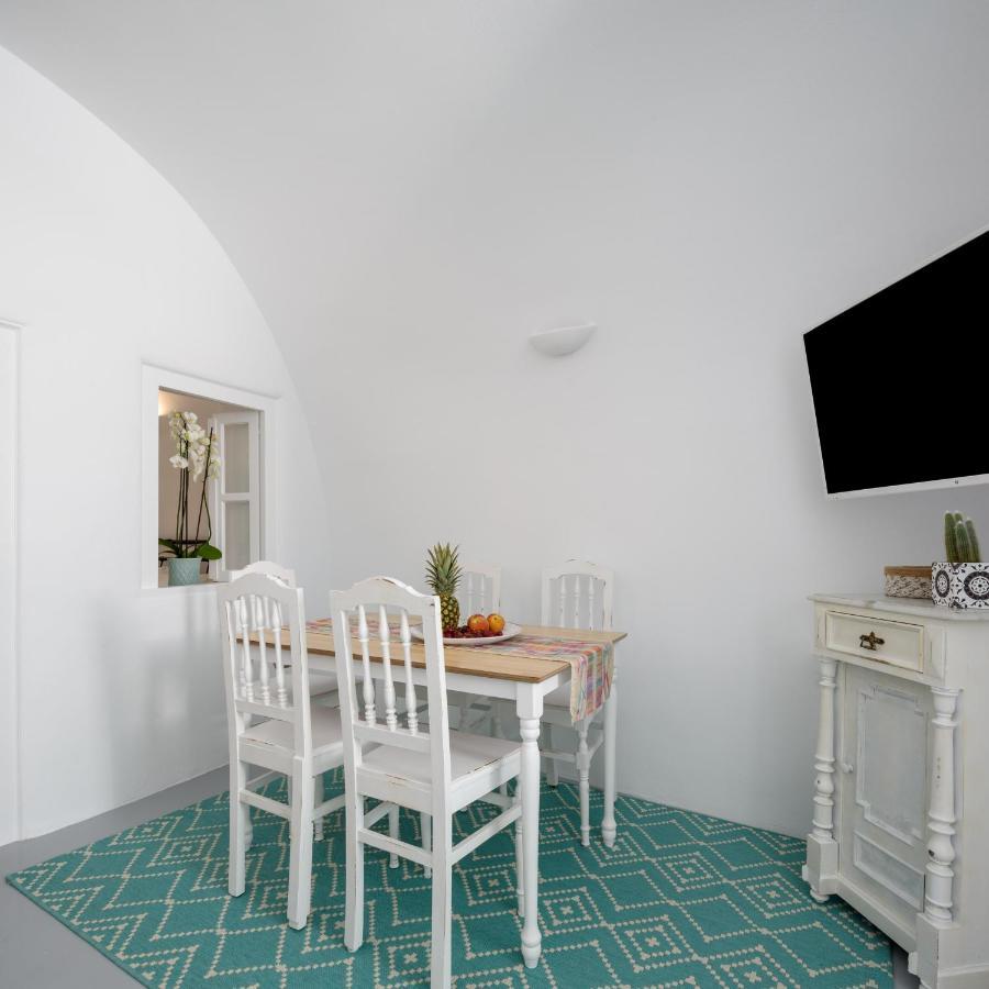 Cave Agapi Apartment Oia  Bagian luar foto